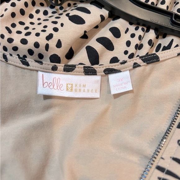 NWOT Animal print top - Picture 4 of 4